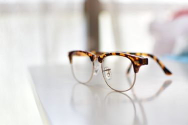 鼈甲の眼鏡を修理する場合の手順と正しいお手入れ方法を解説